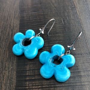 Fun blue stone flower earrings